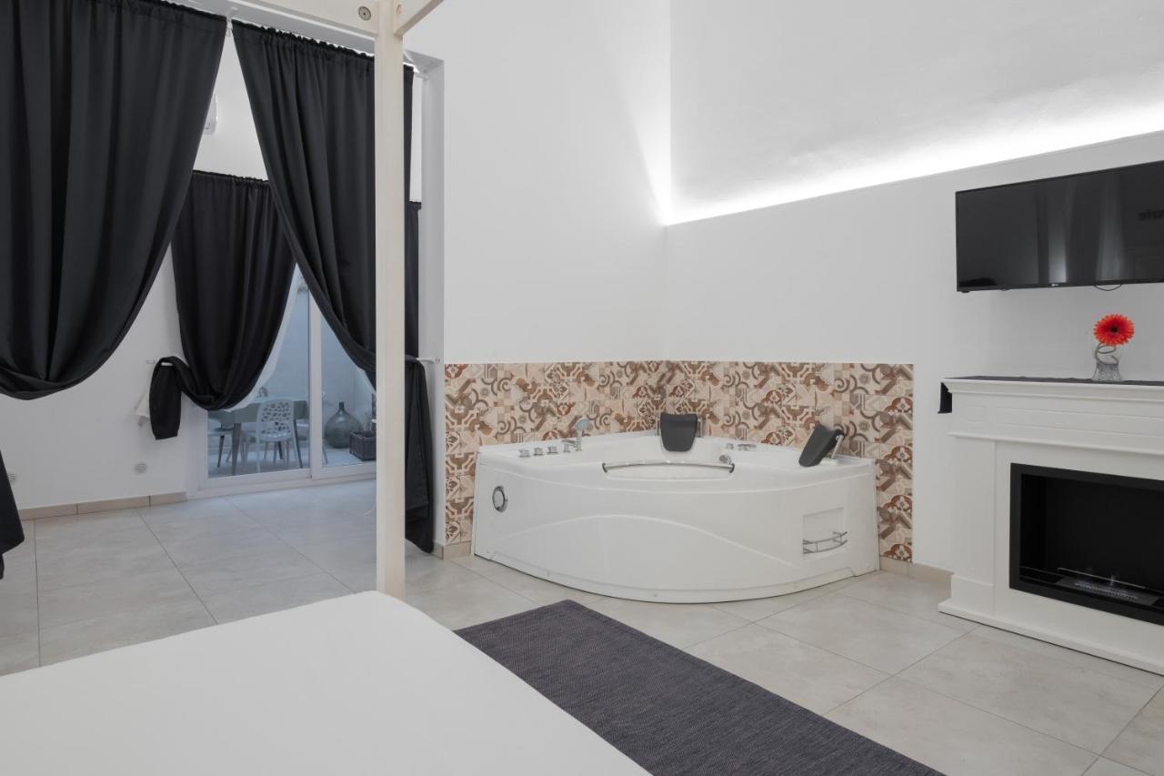 Ada & Lecce